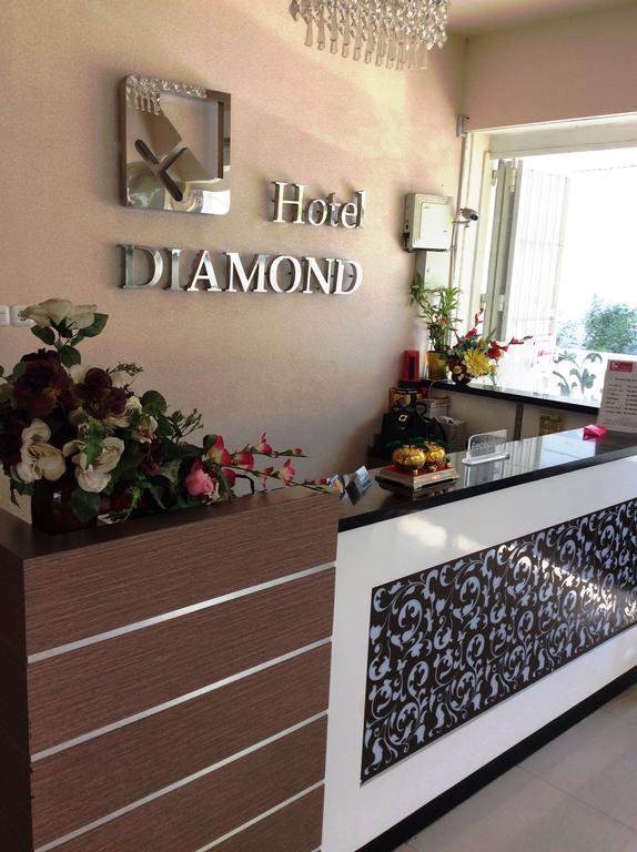 Hotel Diamond Makassar Exteriör bild