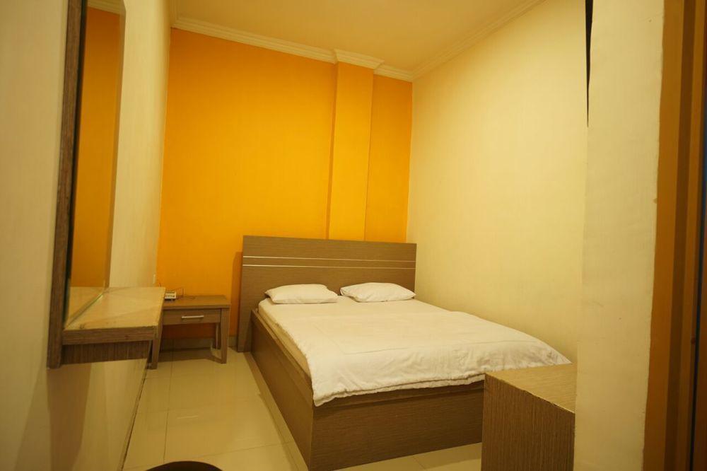 Hotel Diamond Makassar Exteriör bild